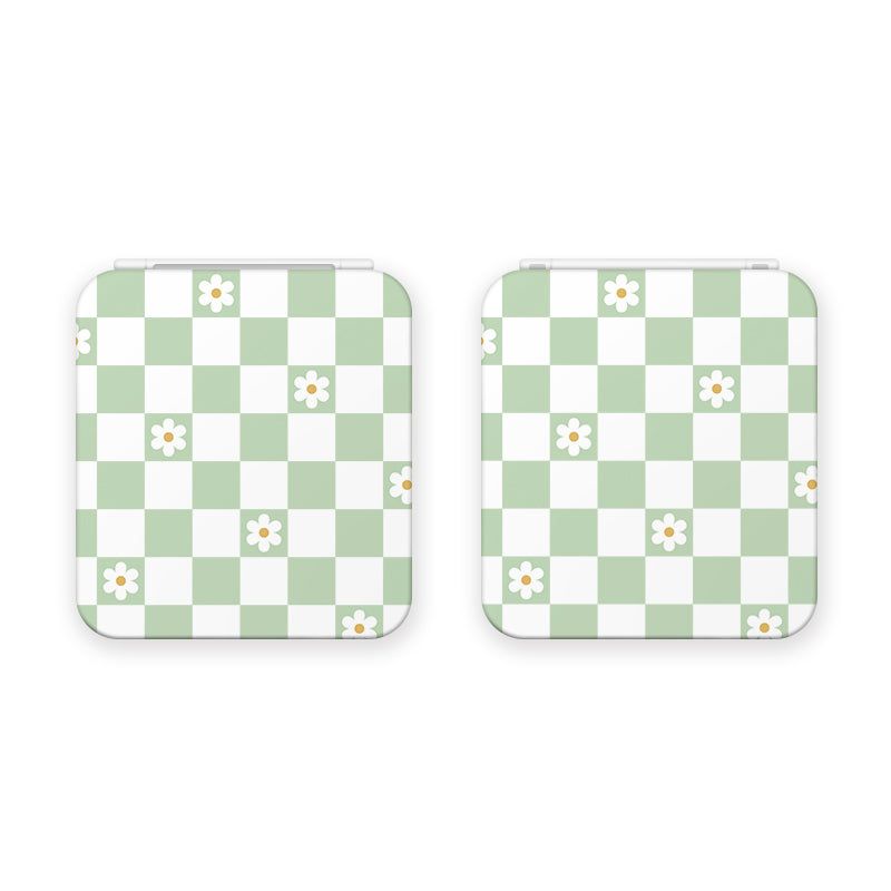 Checkered Flowers Game Card Box