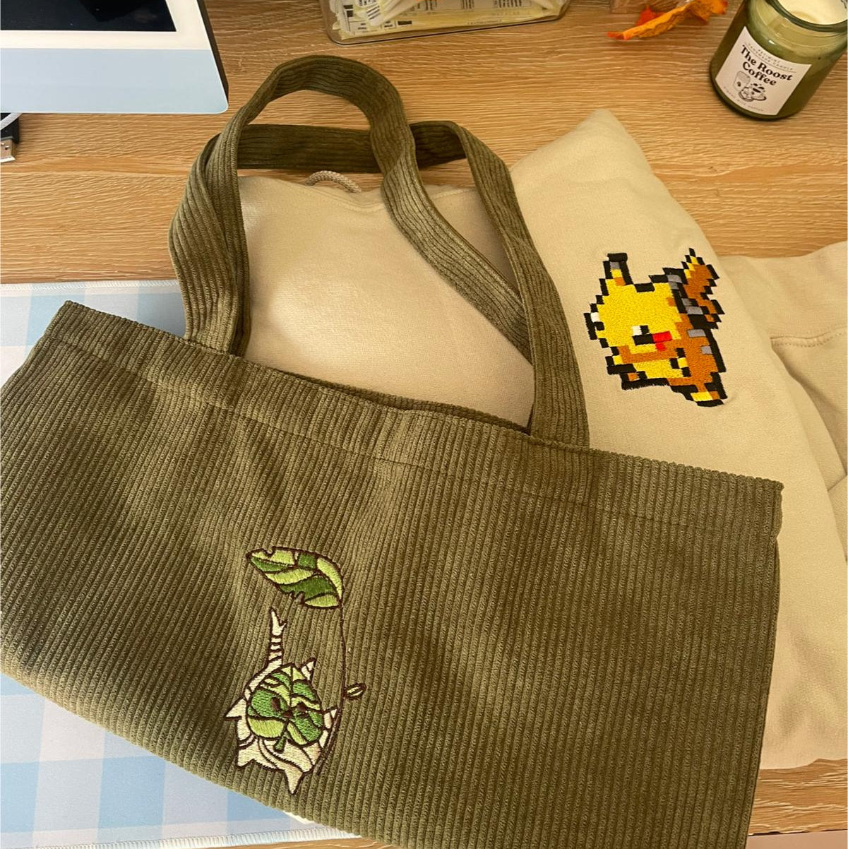 Pack Hoodie L + Tote Bag